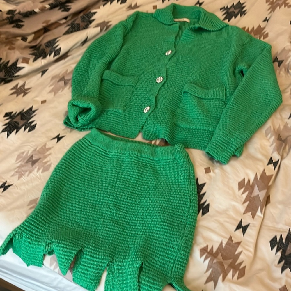 Source Unknown Two Piece Set - image 2